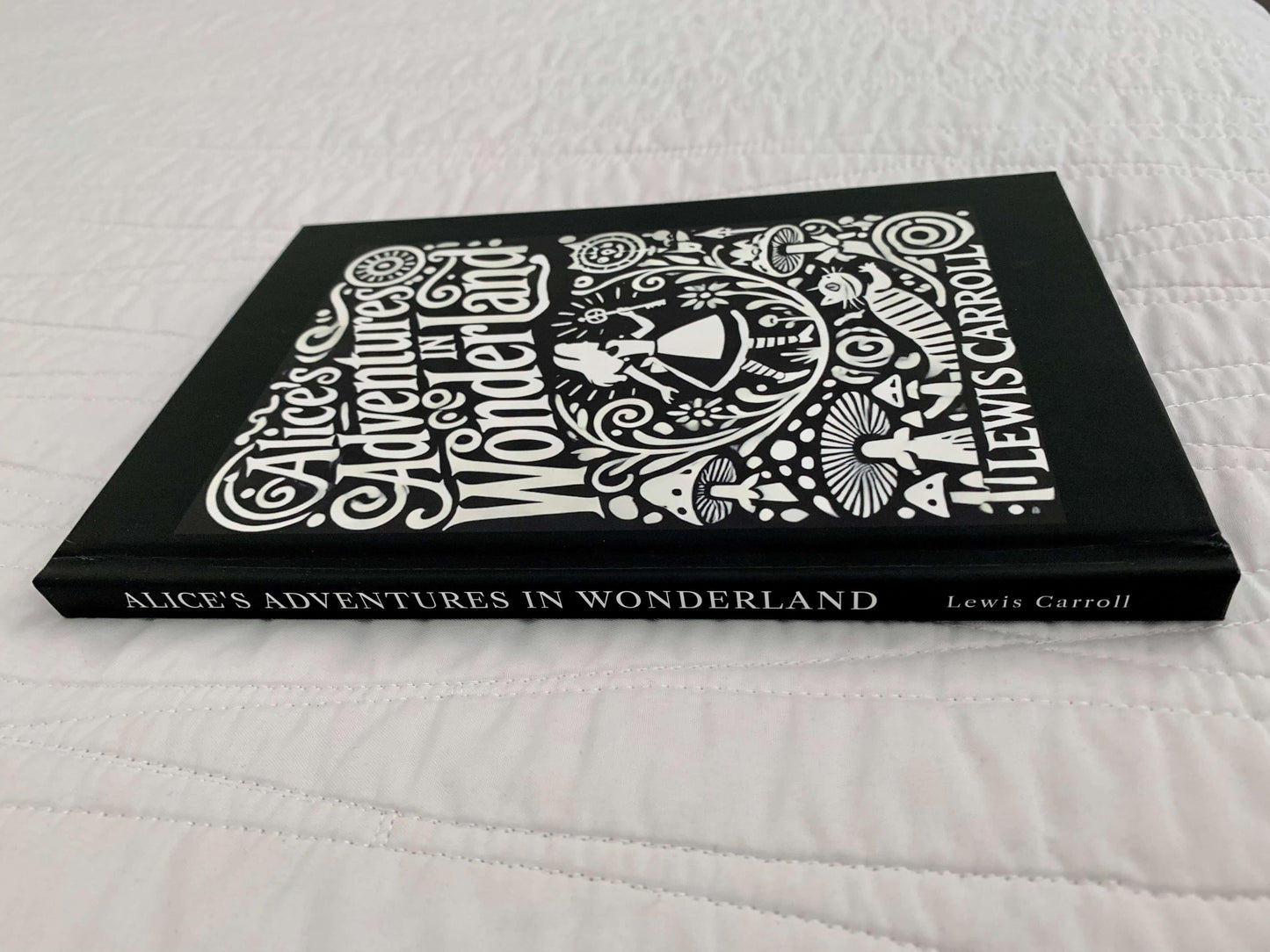 Alice's Adventures in Wonderland - Dark Edition Books
